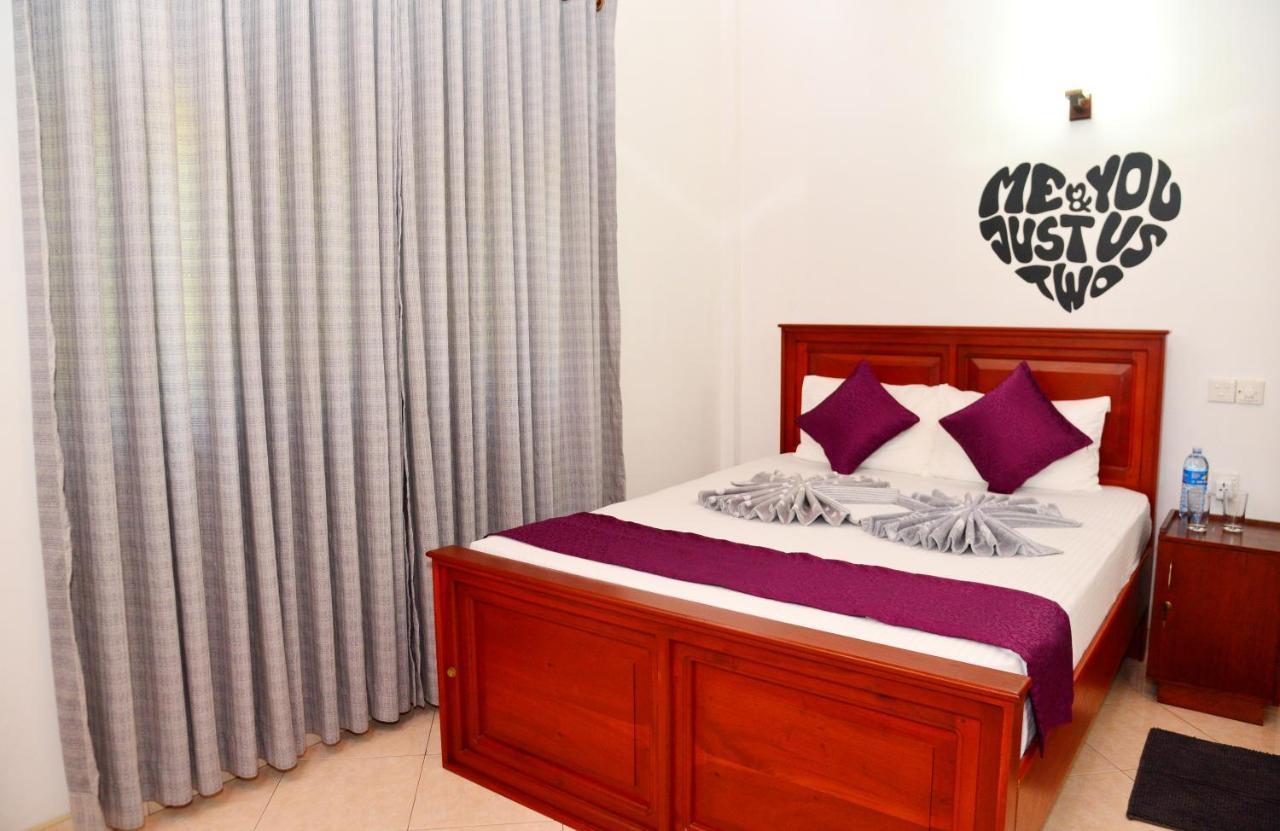 Cinnamon Holiday Inn ฮิกคาดูวา ภายนอก รูปภาพ